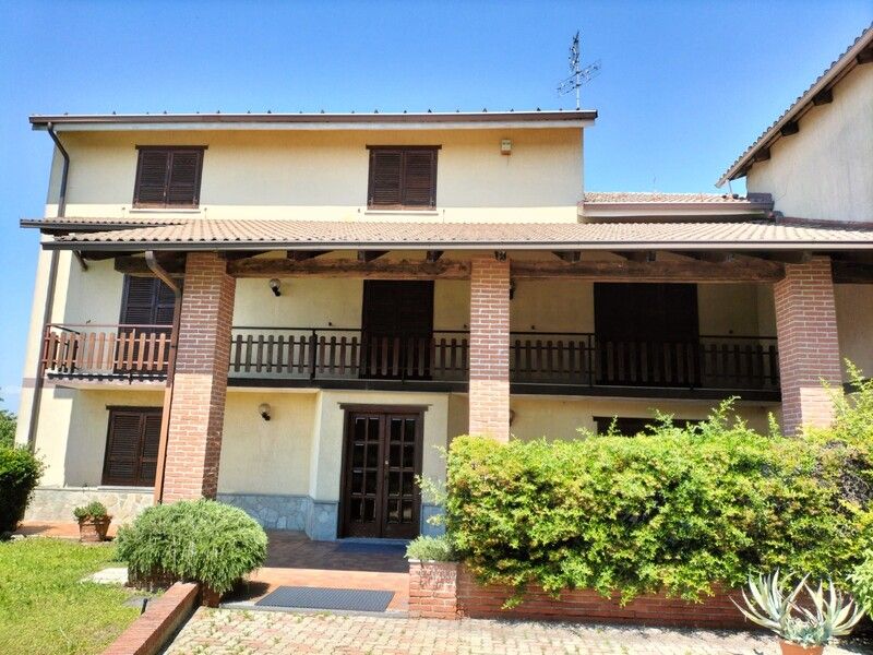 Castel Rocchero – Villa Indipendente